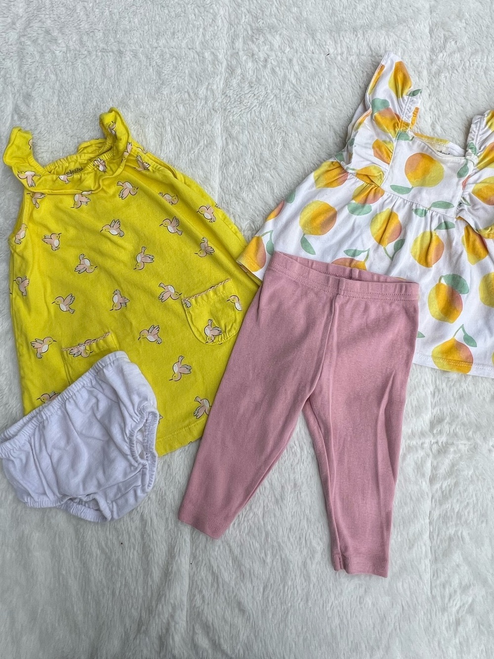CARTERS Infant Girls Set of two outfits